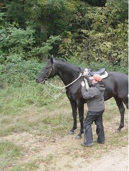 Edith und Kajetan bei einem Wanderritt